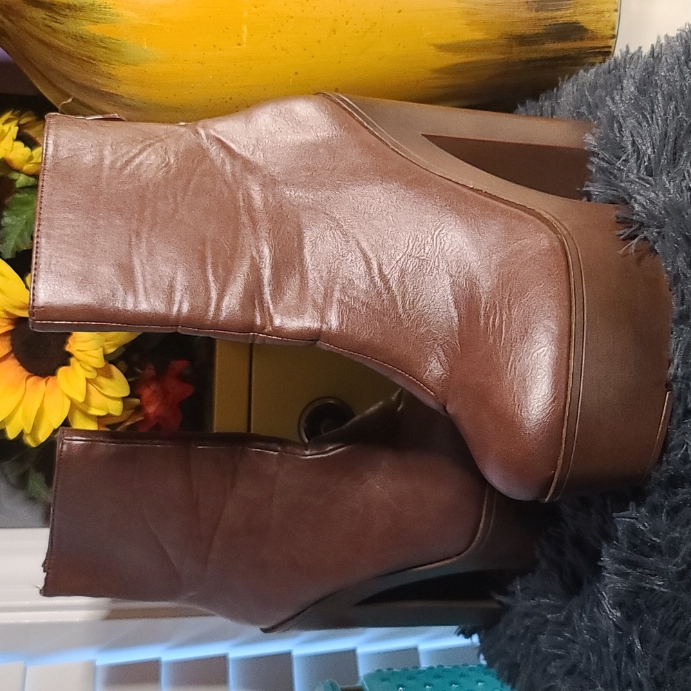 Herstyle Platform Boots